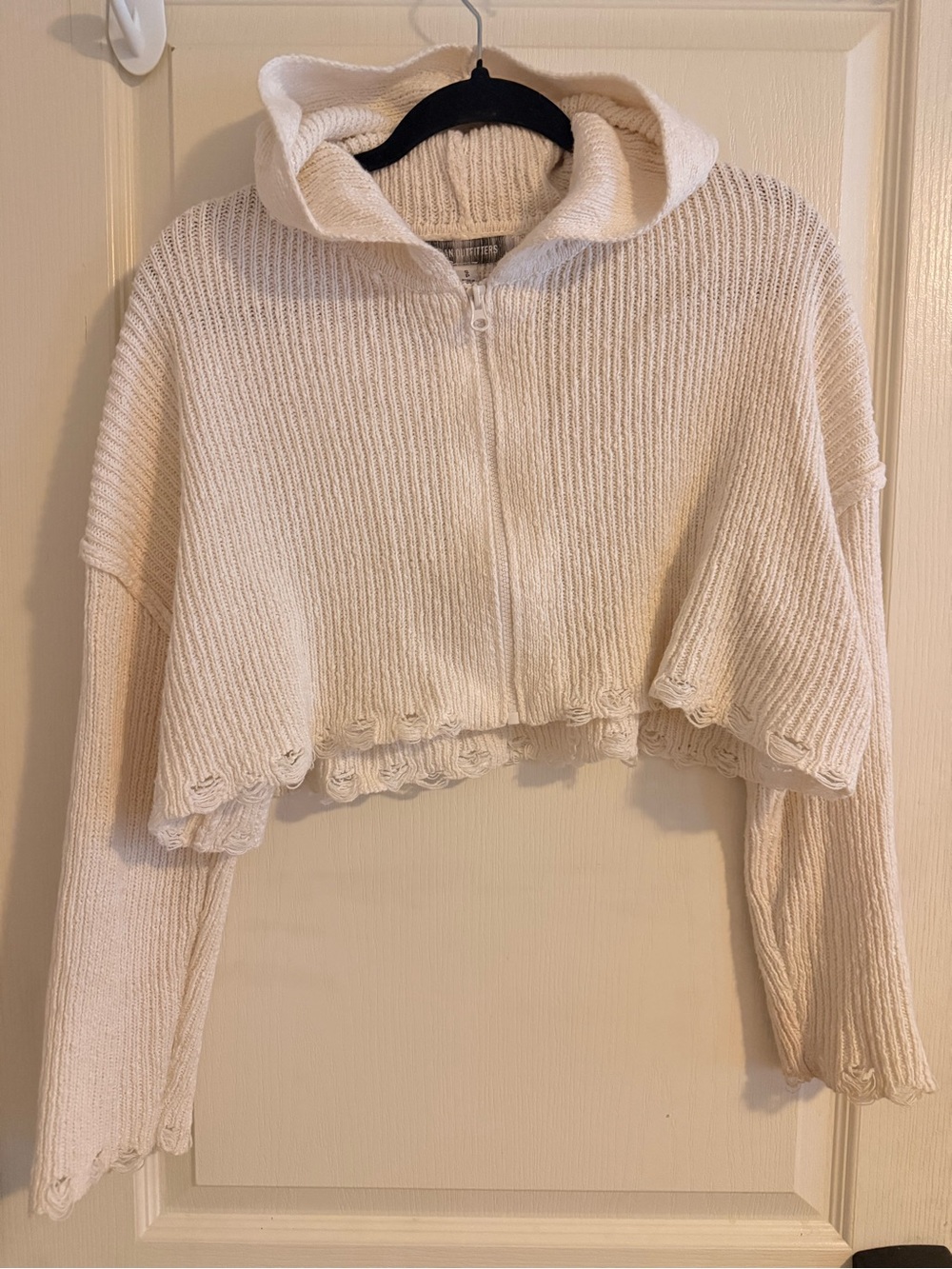 Cropped Hooded Urban Outfitters Sweater 🤍